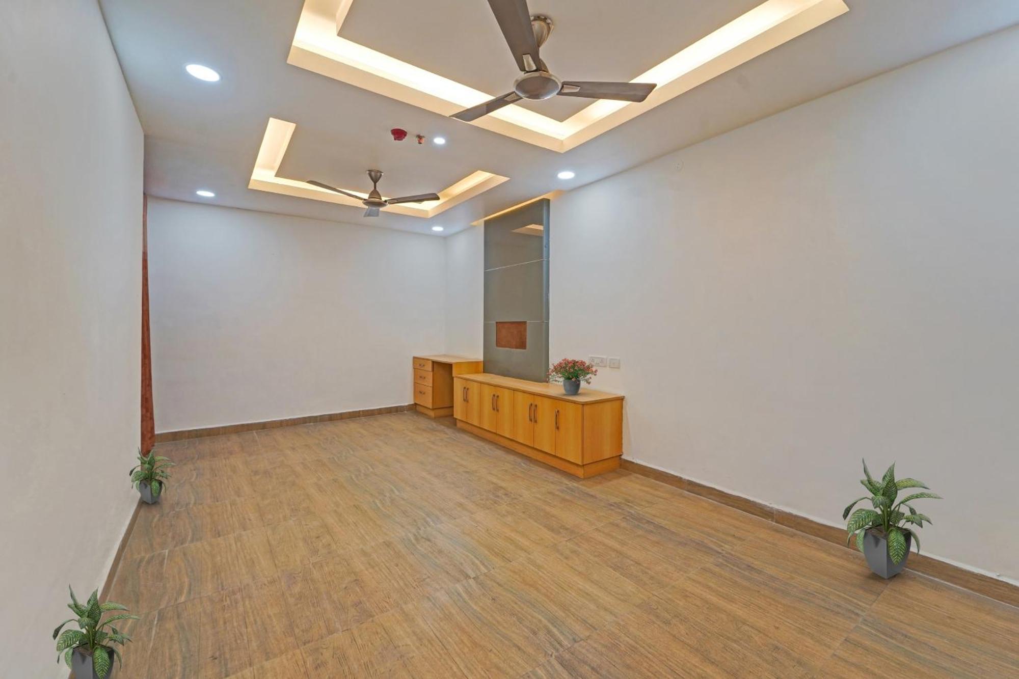 Hotel O J2 Service Apartment Chennai Exteriör bild